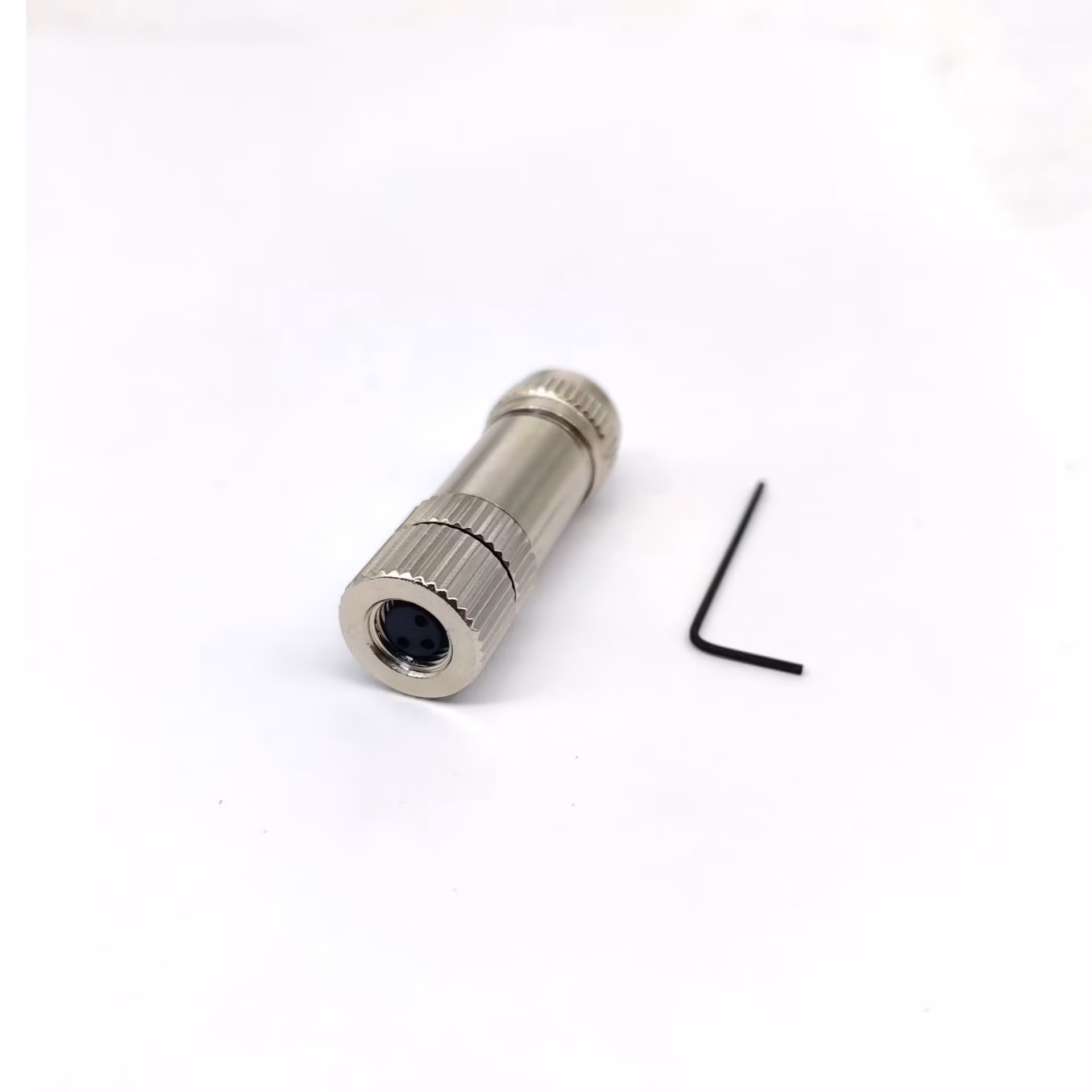 Velledq M8P-F03T M8 3 Pin Dişi Düz Metal Konnektör