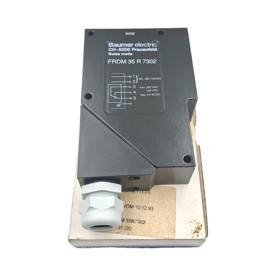 BAUMER FRDM 35 R 7302 Reflektörlü Optik Sensör