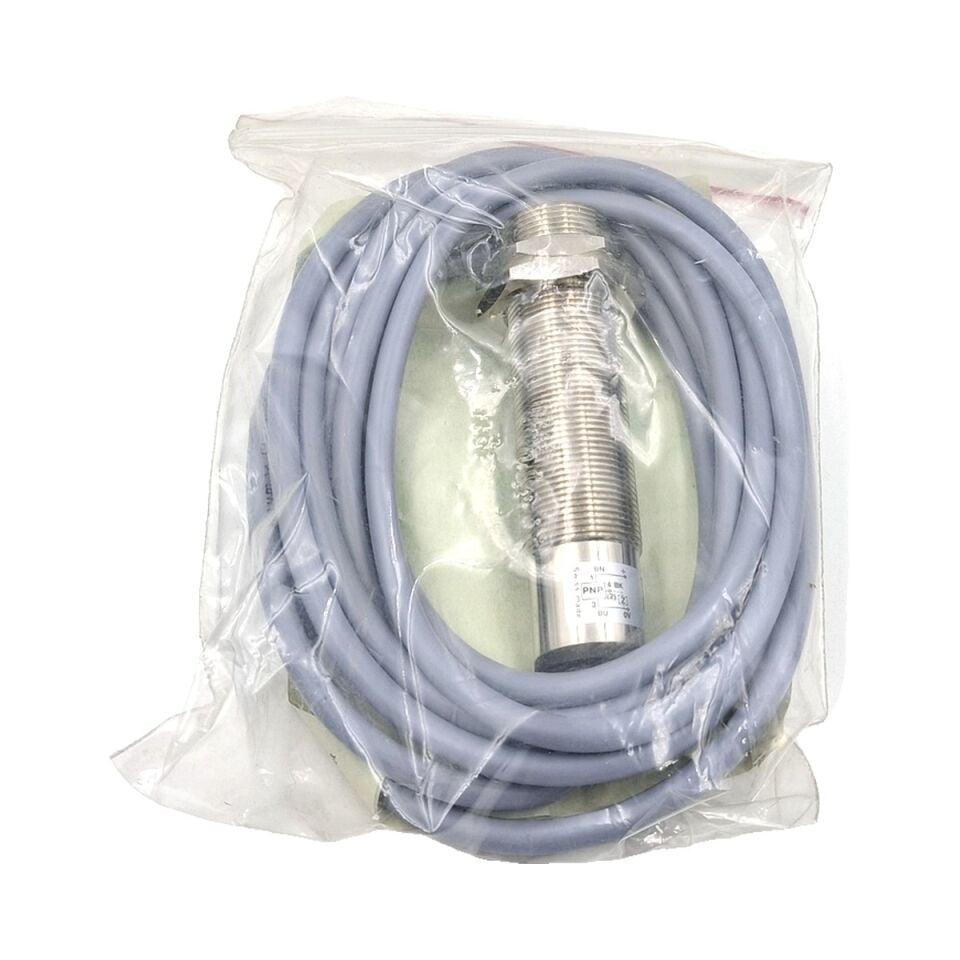 BAUMER FZA 18P1002 M18 Cisimden Yansımalı Optik Sensör PNP