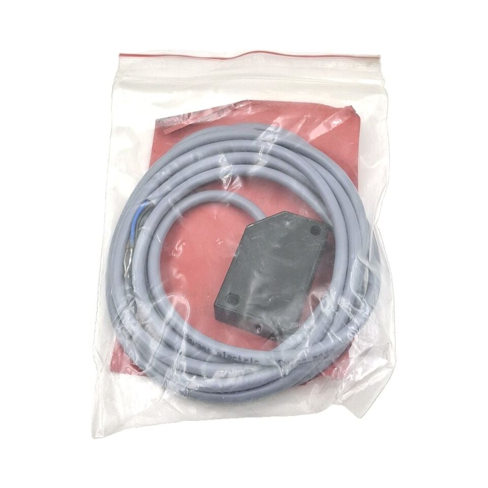 BAUMER IFFK 12N1101 L Kare Tip Endüktif Sensör NPN