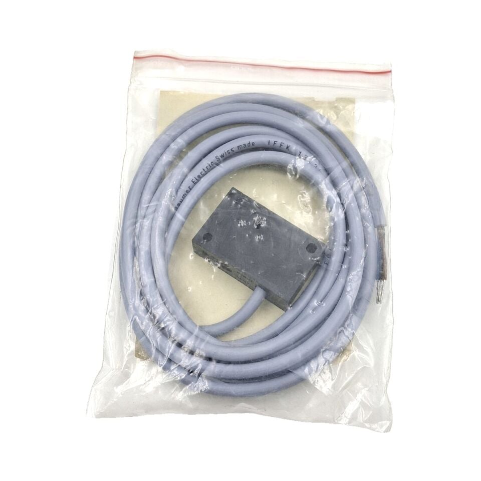BAUMER IFFK 13.24.35 L Kare Tip Endüktif Sensör