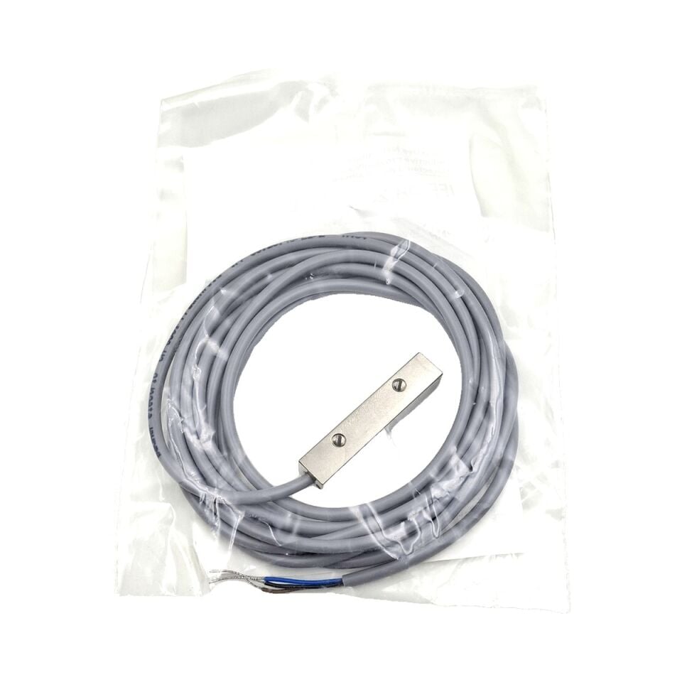 BAUMER IFFM 08P1703 O1P Kare Tip Endüktif Sensör PNP