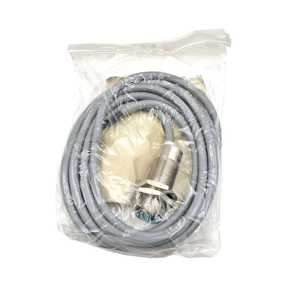 BAUMER IFR 18.24.35 L M18 Endüktif Sensör