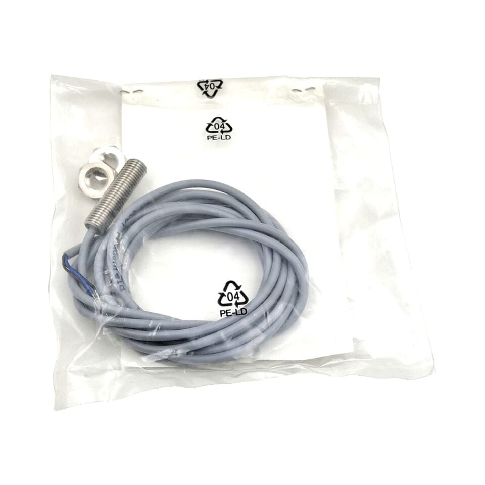 BAUMER IFRM 08P1701 L M8 Endüktif Sensör PNP