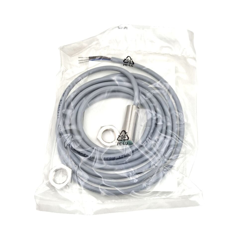 BAUMER IFRM 12P1701 L M12 Endüktif Sensör PNP