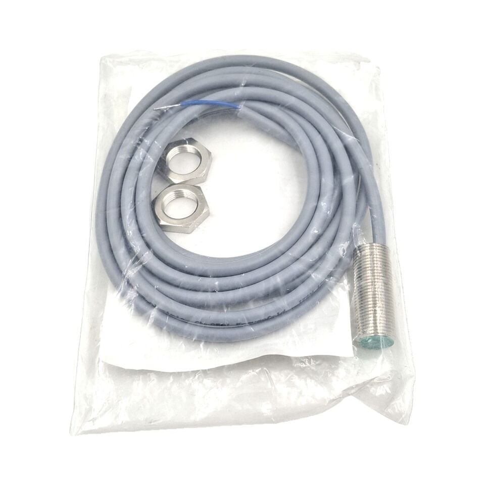 BAUMER IFRM 12P3701 L M12 Endüktif Sensör PNP